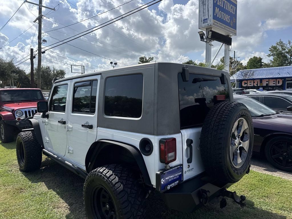 Used 2017 Jeep Wrangler Unlimited Sport w/ Connectivity Group AWD/4WD image 6