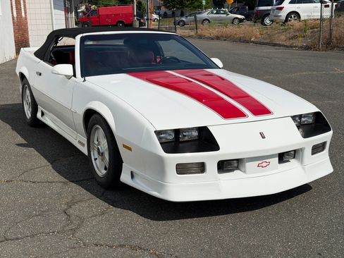 Used 1992 Chevrolet Camaro Z28 RWD image 23