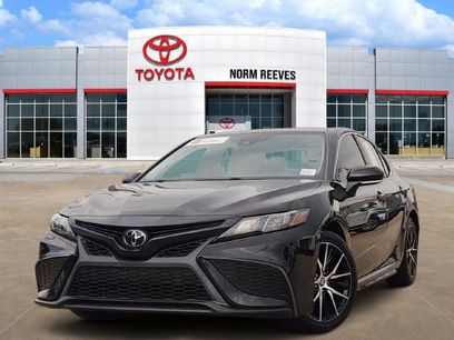 Used 2022 Toyota Camry SE w/ Convenience Package