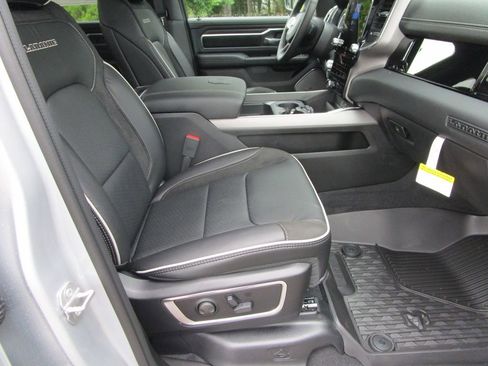 New 2026 RAM 1500 Laramie AWD/4WD image 24