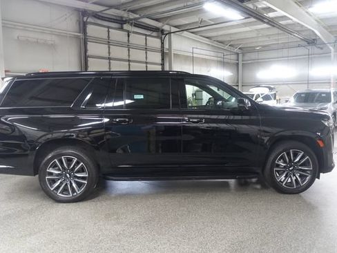 Used 2021 Cadillac Escalade ESV Sport AWD/4WD image 8