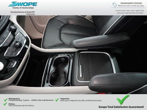 Used 2024 Chrysler Pacifica Limited FWD image 25