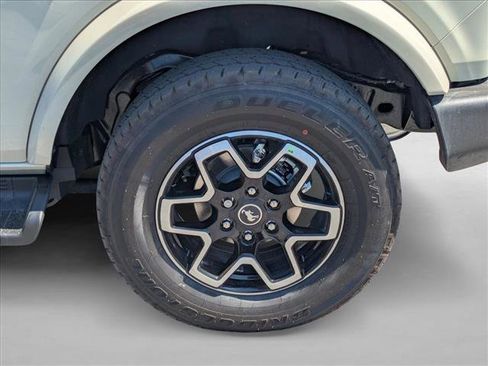 New 2026 Ford Bronco Outer Banks AWD/4WD image 10