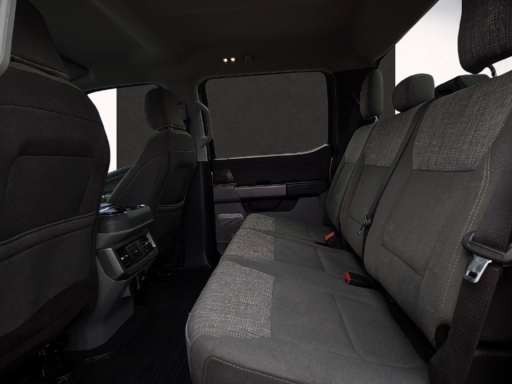 Used 2023 Ford F250 XLT w/ Black Appearance Package AWD/4WD image 8