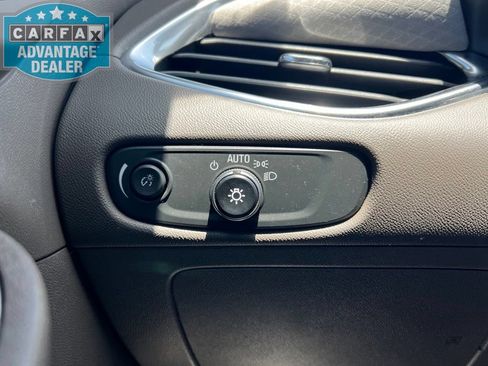 Used 2020 Chevrolet Malibu LT FWD image 11