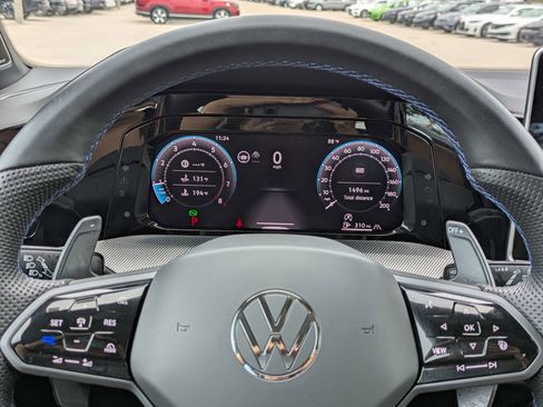 Used 2026 Volkswagen Golf AWD/4WD image 32