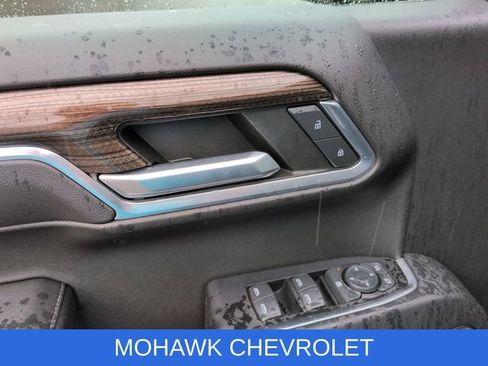 Used 2022 Chevrolet Silverado 1500 RST w/ Z71 Off-Road Package AWD/4WD image 23