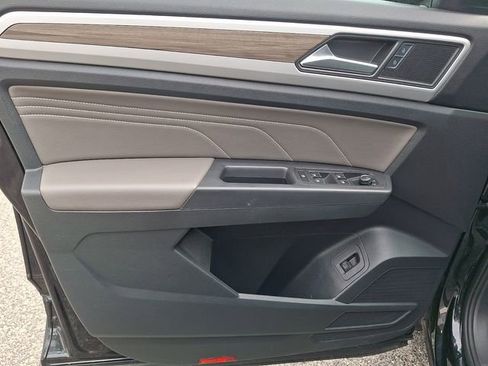 Used 2023 Volkswagen Atlas SEL AWD/4WD image 13