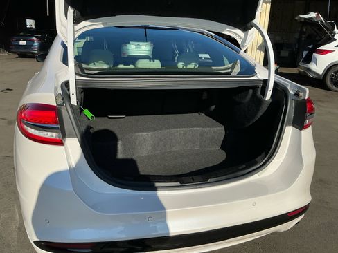 Used 2017 Ford Fusion Titanium image 26