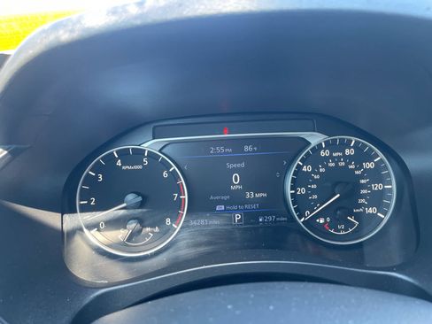 Used 2025 Nissan Altima 2.5 SV FWD image 8