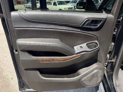 Used 2019 Chevrolet Suburban LT AWD/4WD image 27