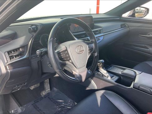 Used 2019 Lexus ES 350 image 18