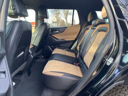 New 2025 Chevrolet Equinox ACTIV w/ Safety and Technology Package image 12