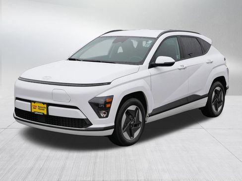 Certified 2024 Hyundai Kona SEL image 3