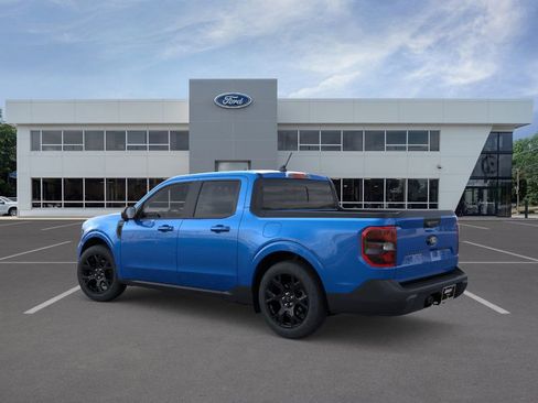 New 2025 Ford Maverick Lariat w/ Black Appearance Package image 28