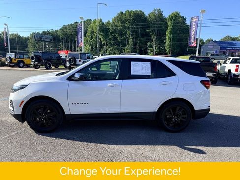 Used 2024 Chevrolet Equinox LS w/ LS Convenience Package FWD image 3