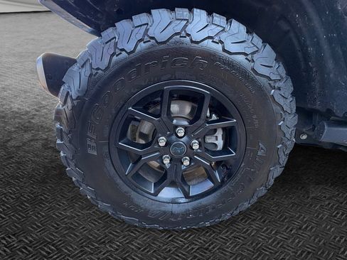 Used 2024 Jeep Wrangler Unlimited AWD/4WD image 11