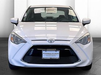 Used 2017 Toyota Yaris iA video 2
