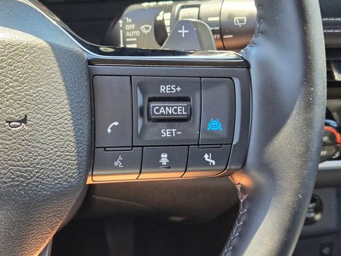 Used 2025 Nissan Rogue SL w/ Tech Package AWD/4WD image 31