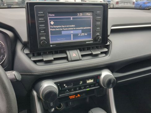 Used 2020 Toyota RAV4 LE image 20