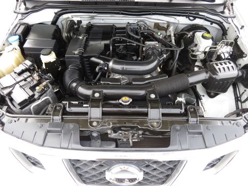 Used 2018 Nissan Frontier S w/ Work Truck Package image 34