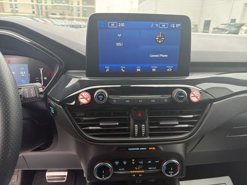 Used 2024 Ford Escape ST-Line image 13