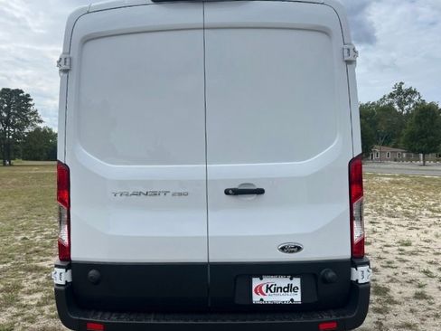 New 2025 Ford Transit 250 148 Medium Roof image 17