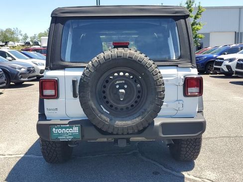 Used 2022 Jeep Wrangler Unlimited Sport AWD/4WD image 7