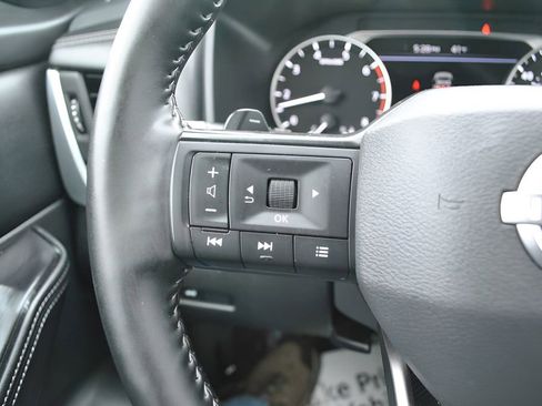 Used 2025 Nissan Rogue SV AWD/4WD image 7