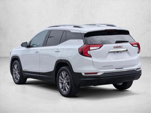 Used 2023 GMC Terrain SLT image 8