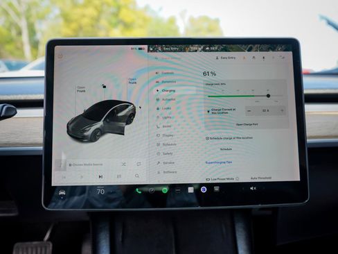 Used 2021 Tesla Model 3 Standard Range Plus image 14