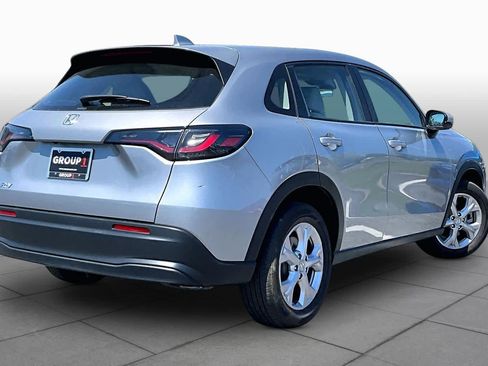 Used 2023 Honda HR-V LX image 13