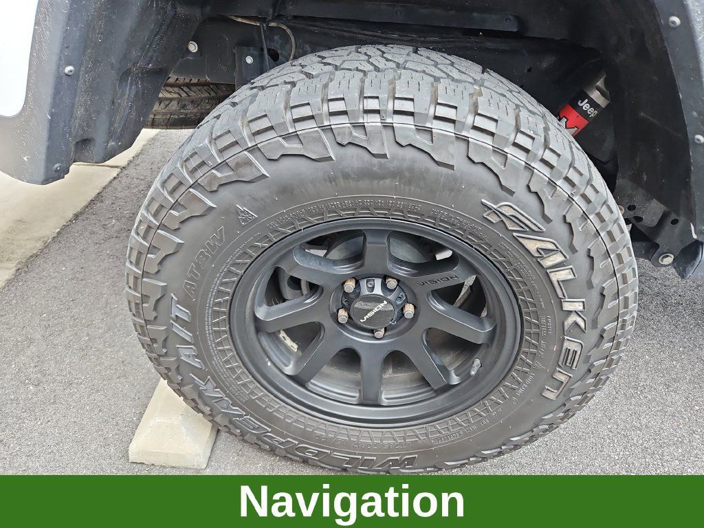 Used 2023 Jeep Gladiator Sport AWD/4WD image 8