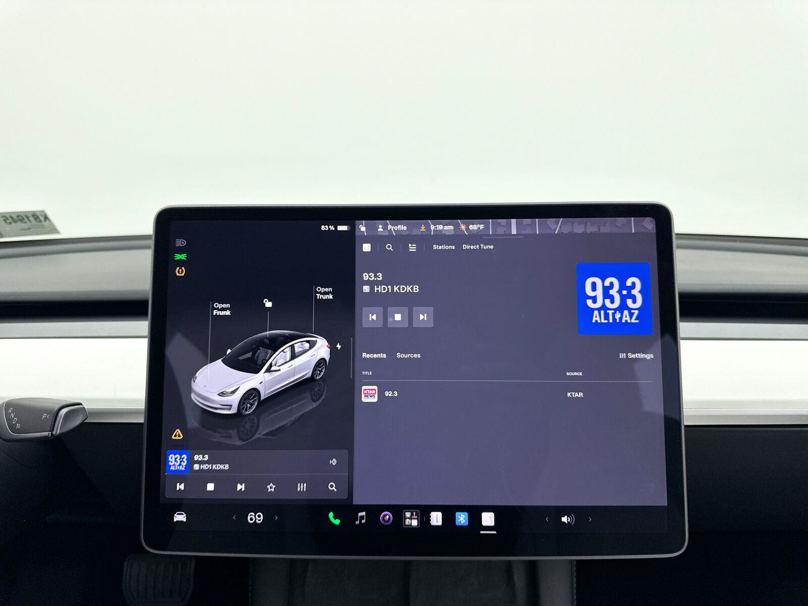 Used 2023 Tesla Model 3 Standard Range RWD image 5