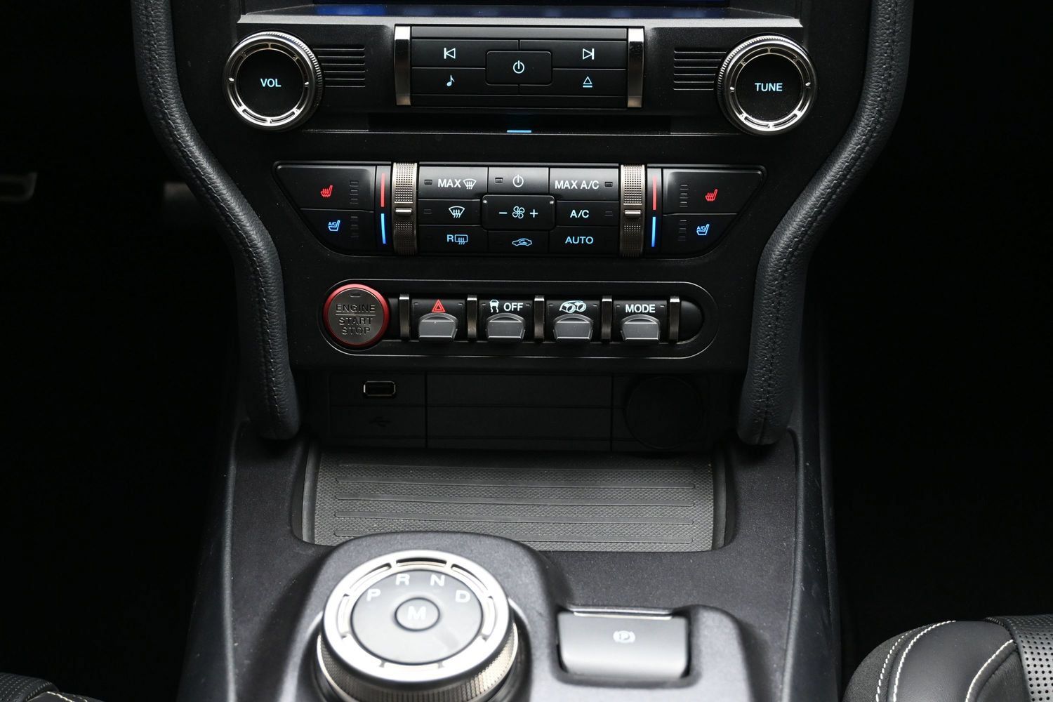 Used 2022 Ford Mustang Shelby GT500 w/ Technology Package RWD image 37