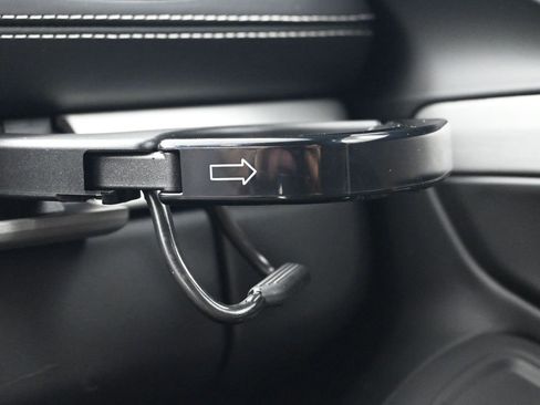 Used 2025 Porsche 718 Cayman image 20