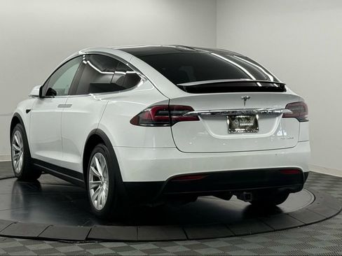 Used 2020 Tesla Model X Long Range image 10