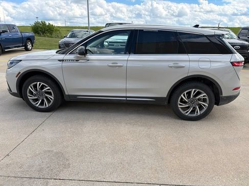 Used 2024 Lincoln Corsair AWD image 8