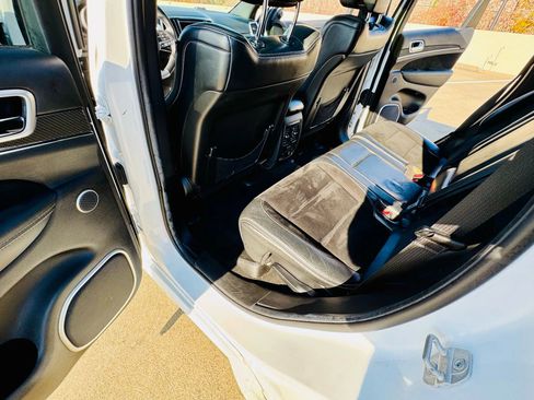 Used 2014 Jeep Grand Cherokee SRT8 w/ Luxury Group II image 37