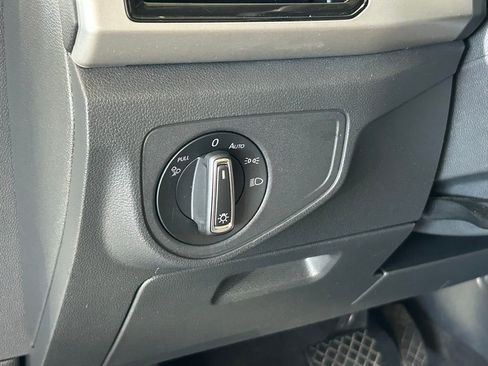 Used 2022 Volkswagen Atlas Cross Sport SE w/ Black Wheel Package image 47