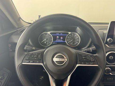 Used 2025 Nissan Sentra SV FWD image 12