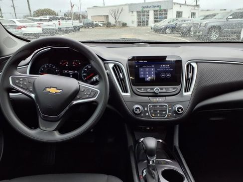 New 2024 Chevrolet Malibu LT image 12