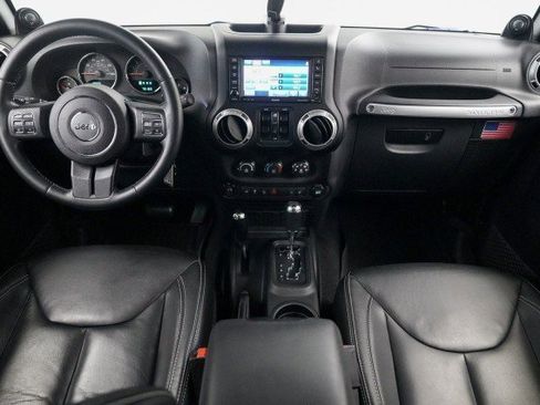 Used 2014 Jeep Wrangler Unlimited Rubicon w/ Connectivity Group image 23