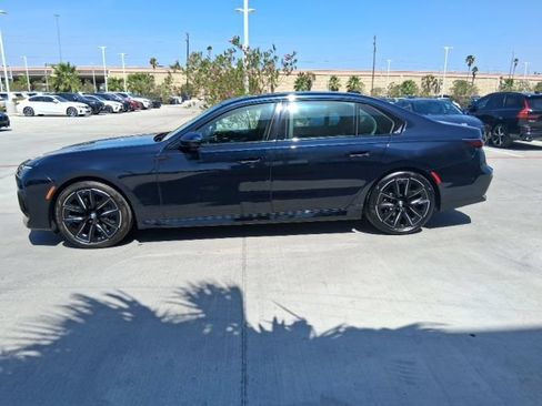 Used 2023 BMW 740i RWD image 3
