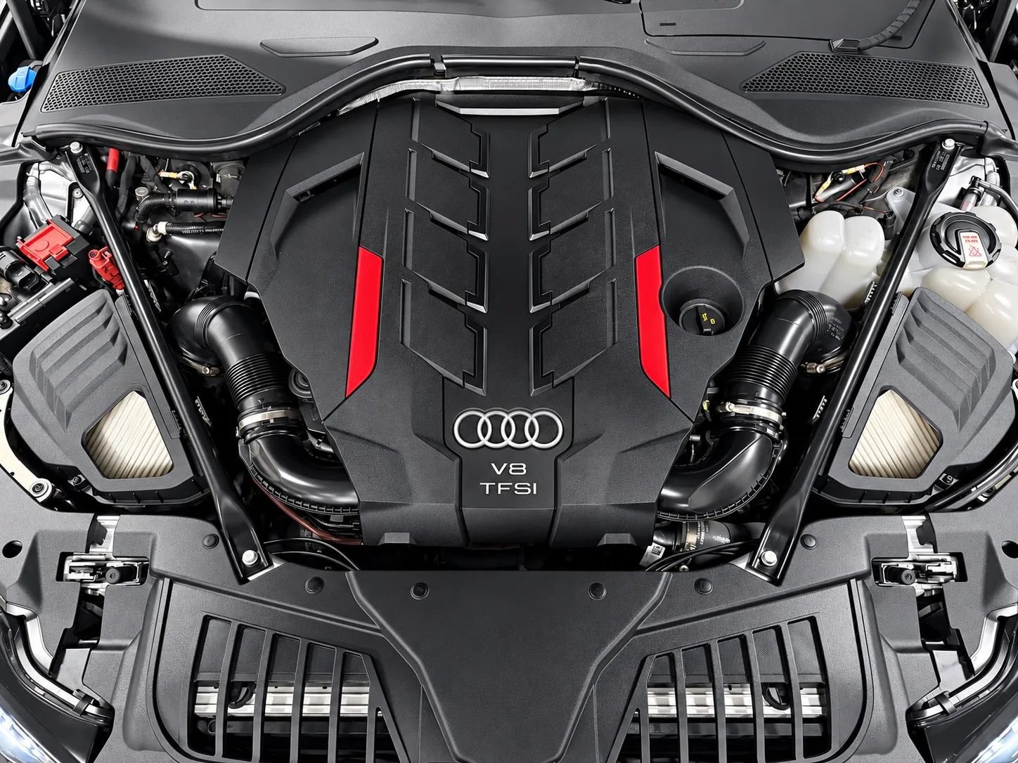 Used 2023 Audi S8 w/ S8 Comfort Plus Package AWD/4WD image 29