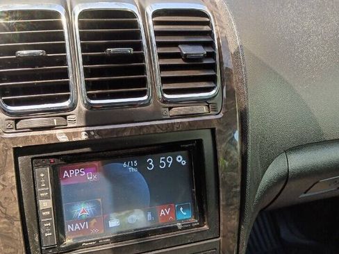 Used 2012 GMC Acadia Denali FWD image 7