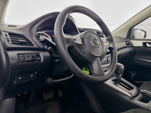 Used 2019 Nissan Sentra S image 21