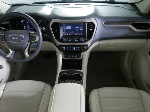 Used 2023 GMC Acadia Denali w/ Denali Ultimate Package image 10