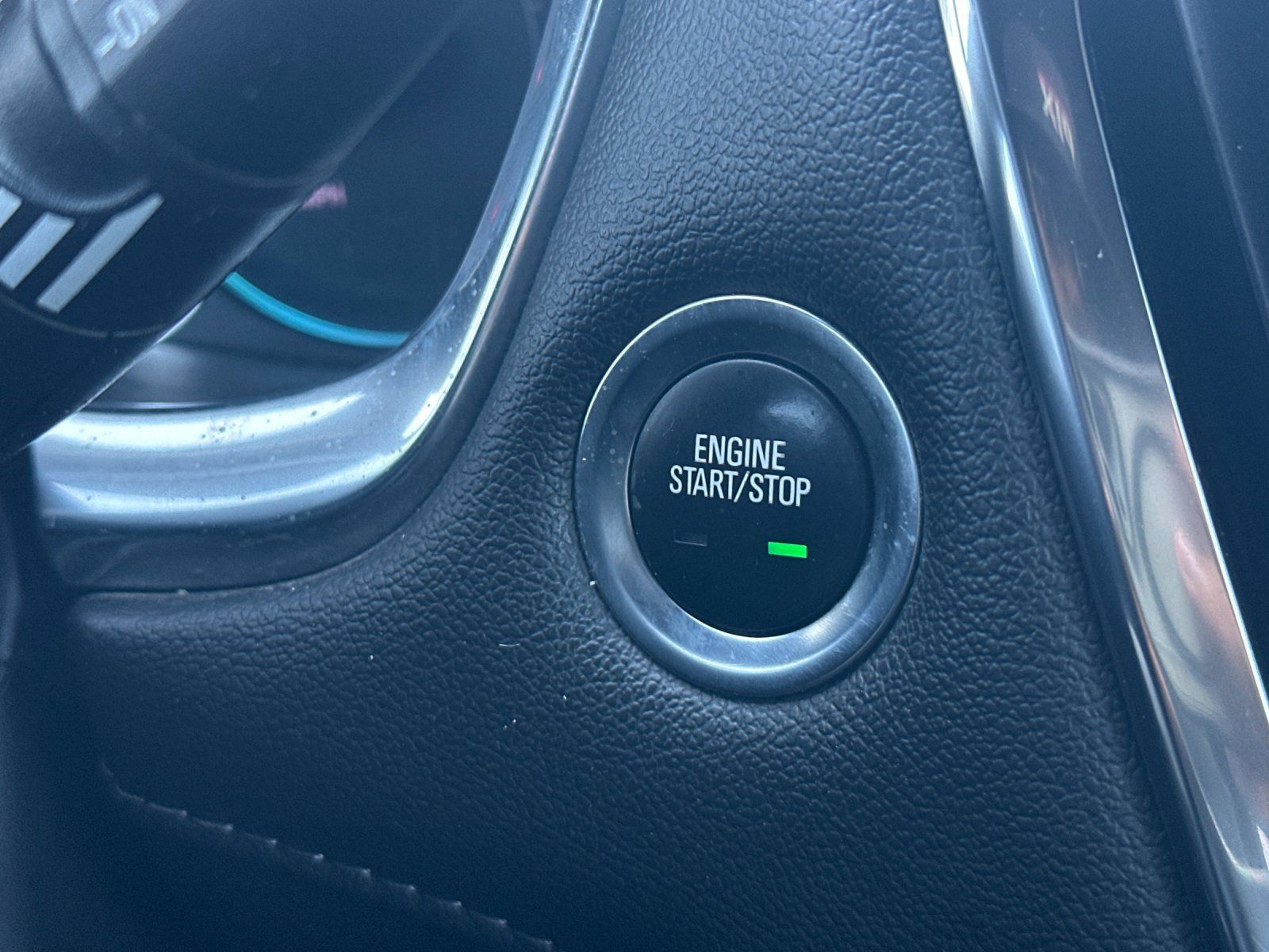 Used 2022 Chevrolet Traverse LT FWD image 22