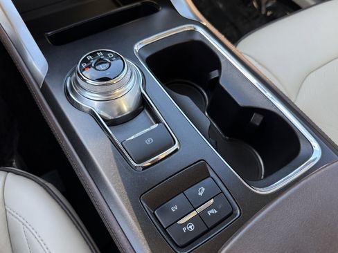 Used 2018 Ford Fusion Energi Platinum image 26